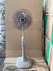 Quạt Đứng ChingHai HS916B (Không Điều Khiển)