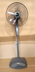 Quạt Đứng ChingHai HS966