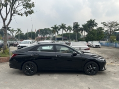 Hyundai Elantra 1.6 AT đặc biệt 2023