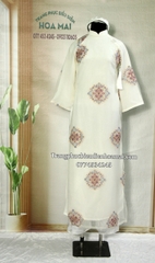 Cho thuê trang phục áo dài nữ truyền thống kem ren tròn 4 tà múa vải đẹp, mịn, chất lượng giá tốt