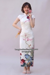 Cho thuê sườn xám lụa dài trắng viền đỏ đẹp, ôm dáng, quyến rũ, chất lượng, giá tốt
