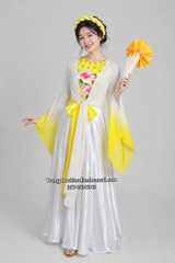 Cho thuê trang phục đồ múa tứ thân cách tân vàng trắng tay lỡ yếm trắng đẹp, giá tốt nhất
