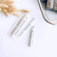 Bút Dạ Kẻ Mắt Karadium Waterproof Brush Liner Black 0.55g