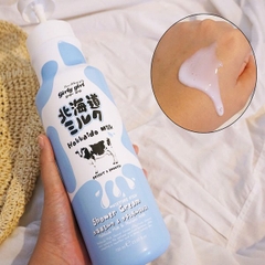 Sữa Tắm Trắng Da Sữa Bò Girly Girl Hokkaido Milk Moisture Rich Shower Cream 700ml 