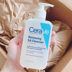 Sữa Rửa Mặt Tẩy Tế Bào Chết CeraVe Renewing SA Cleanser 237ml