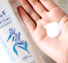 Sữa rữa mặt tẩy trang Hatomugi The W Cleansing Foam 130g
