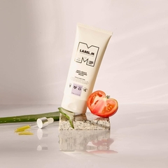 Mặt nạ làm mượt tóc chống xoăn xơ Label.m Anti-Frizz Smoothing Mask 200ml