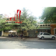 cho thuê biệt thự nguyên căn mặt tiền đường bà huyện thanh quan, quận 3 giá 7000$