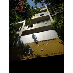 cho thuê nhà nguyên căn mặt tiền đường phan xích long, quận phú nhuận, giá 2000$/tháng