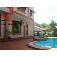 Cho thuê Villa Quận 2, khu Thảo Điền, giá 4000$