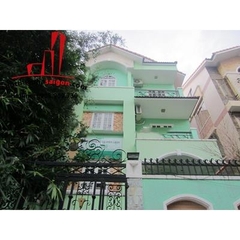 cho thuê villa quận phú nhuận, khu phan xích long giá cho thuê:2000$/tháng , bao thuế