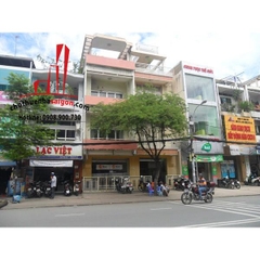 Cho thuê nhà Quận Bình Thạnh, mặt tiền đường D2. Giá : 3.400 usd/tháng.