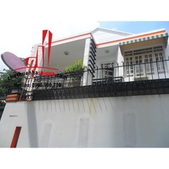 Cho thuê nhà Quận Bình Thạnh, hẻm đường Nguyễn Văn Đậu. Giá : 17 triệu/tháng.