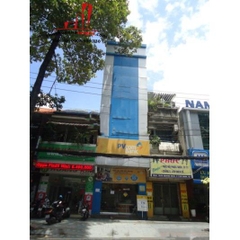 Cần cho thuê nhà mặt tiền đường Trần Quang Khải Quận 1, giá 2700$/th