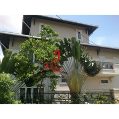 Cho thuê biệt thự Quận 2, đường Nguyễn Văn Hưởng, Thảo Điền, giá 3000$