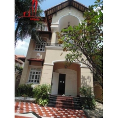 Cần cho thuê villa đường Thảo Điền, Quận 2, DT 600m2, giá 4200$/tháng