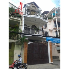 Cho thuê nhà Quận Bình Thạnh, mặt tiền đường Nguyễn cửu Vân. Giá : 1.200 usd/tháng.