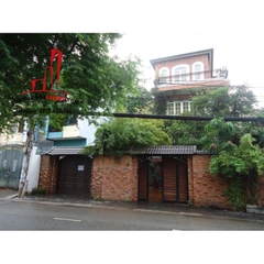 Cho thuê Villa Quận Bình Thạnh, mặt tiền đường Trần Bình Trọng. Giá : 2.400 usd/tháng.