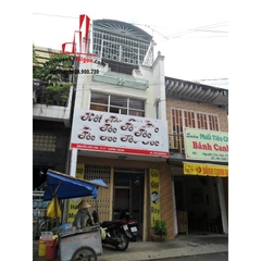 Cho thuê nhà Quận Bình Thạnh, mặt tiền đường Nguyễn Cửu vân. Giá : 12 triệu/tháng.