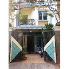 cho thuê nhà Quận Tân Bình, hẻm nội bộ đường Hồng Hà. Giá 20 triệu/tháng