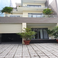 cho thuê villa quận bình thạnh đường lê quang định giá cho thuê:80tr/tháng