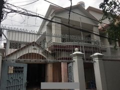 cần cho thuê villa quận phú nhuận, đường nguyễn trọng tuyển  giá cho thuê:3500$/tháng