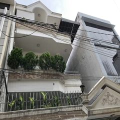 cho thuê nhà quận bình thạnh, đường nguyễn cửu  vân, giá cho thuê:2000$/tháng