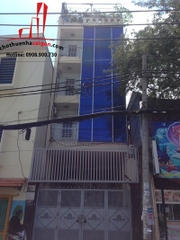 cần cho thuê nhà nguyên căn mặt tiền đường huỳnh mẫn đạt ,p19, quận 2, giá cho thuê:2500$/tháng