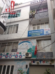 cần cho thuê nhà nguyên căn mặt tiền thụt đường hai bà trưng quận 1, giá cho thuê:50tr/tháng