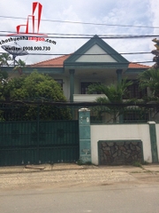 cần cho thuê biệt thự mặt tiền đường ung văn khiêm quận bình thạnh, giá cho thuê:50tr/tháng