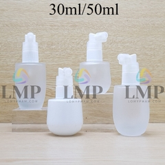 Chai thủy tinh bầu đầu xịt mũi 90 độ