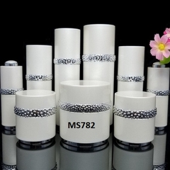 Bộ Trắng Nhũ Viền Bạc