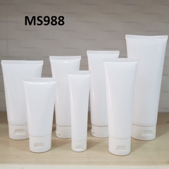 Tuýp trắng nắp bật