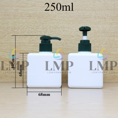 Chai lotion vuông vòi dài