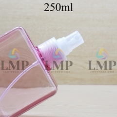 Chai lotion vuông phun sương