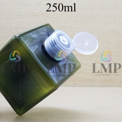 Chai lotion vuông nắp bật sọc