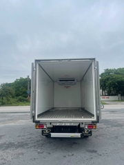ISUZU QMR77H 210 1,9T-2,3T (4m4) EURO4 2024 EURO5 2025 THÙNG KÍN COMPOSITE
