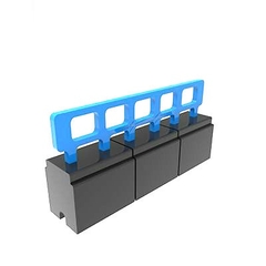 Dải phân cách đường bộ và đường sắt