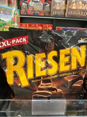 Kẹo socola đen nhân mềm Chewy Toffee hiệu Riesen - 377g