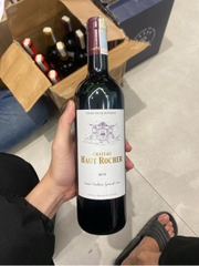 Rượu vang đỏ Chateau Haut Rocher