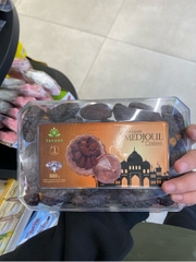 Qủa chà là khô