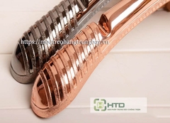 Móc treo quần áo shop thời trang bằng nhựa