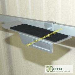 Móc treo giày dép trưng bày