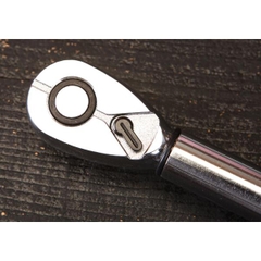 Cờ lê lực điện tử KTC GEK200-R4