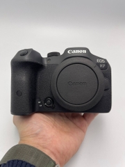 Canon EOS R7
