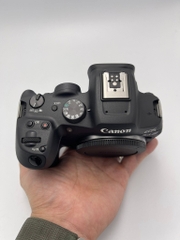 Canon EOS R7