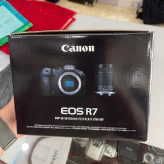 Canon EOS R7