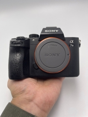 Sony A73