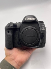 Canon EOS 5D4