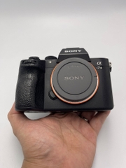 Sony A73